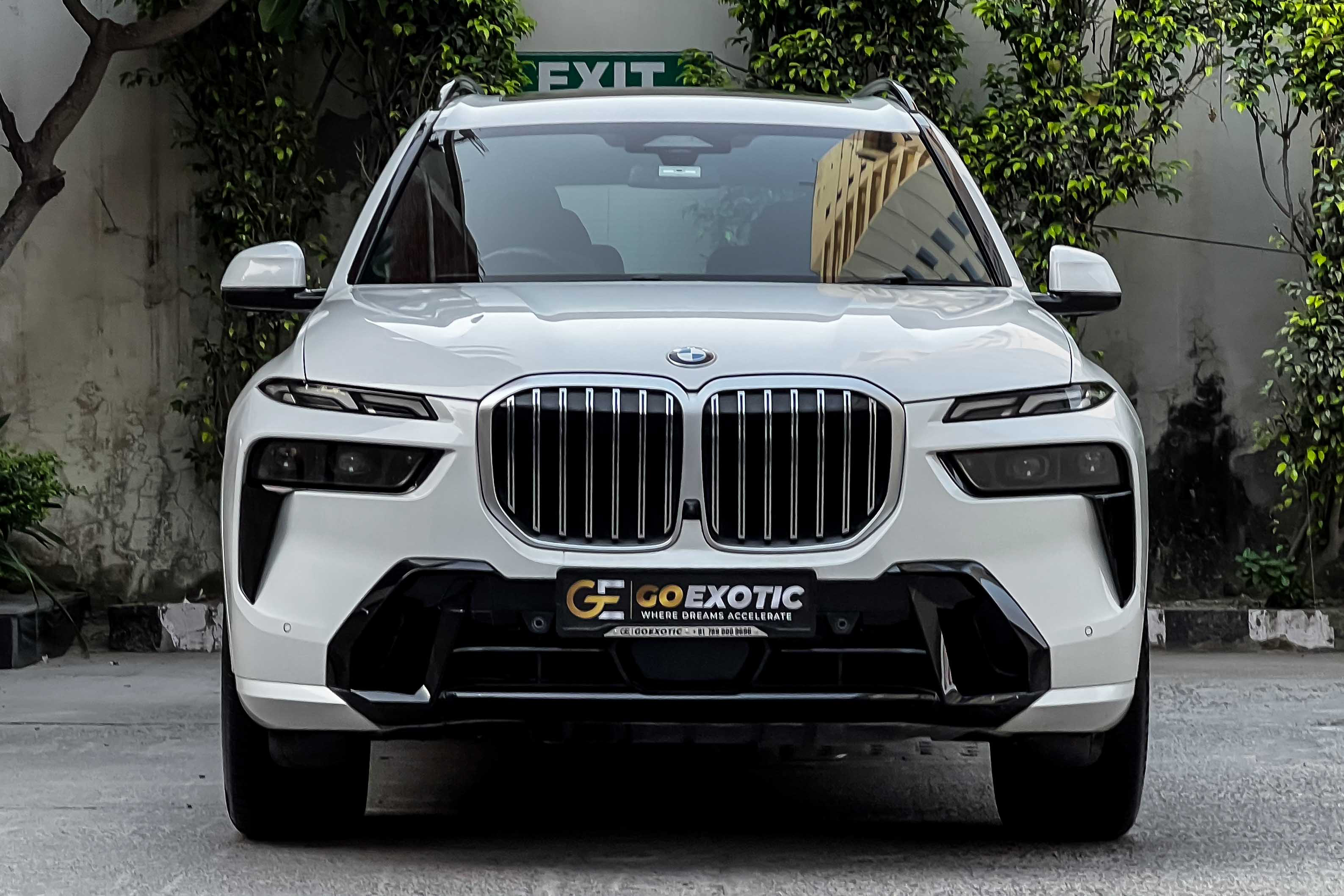 2023 BMW X7 X-Drive LCI 40i M SPORT pre-owned luxury car