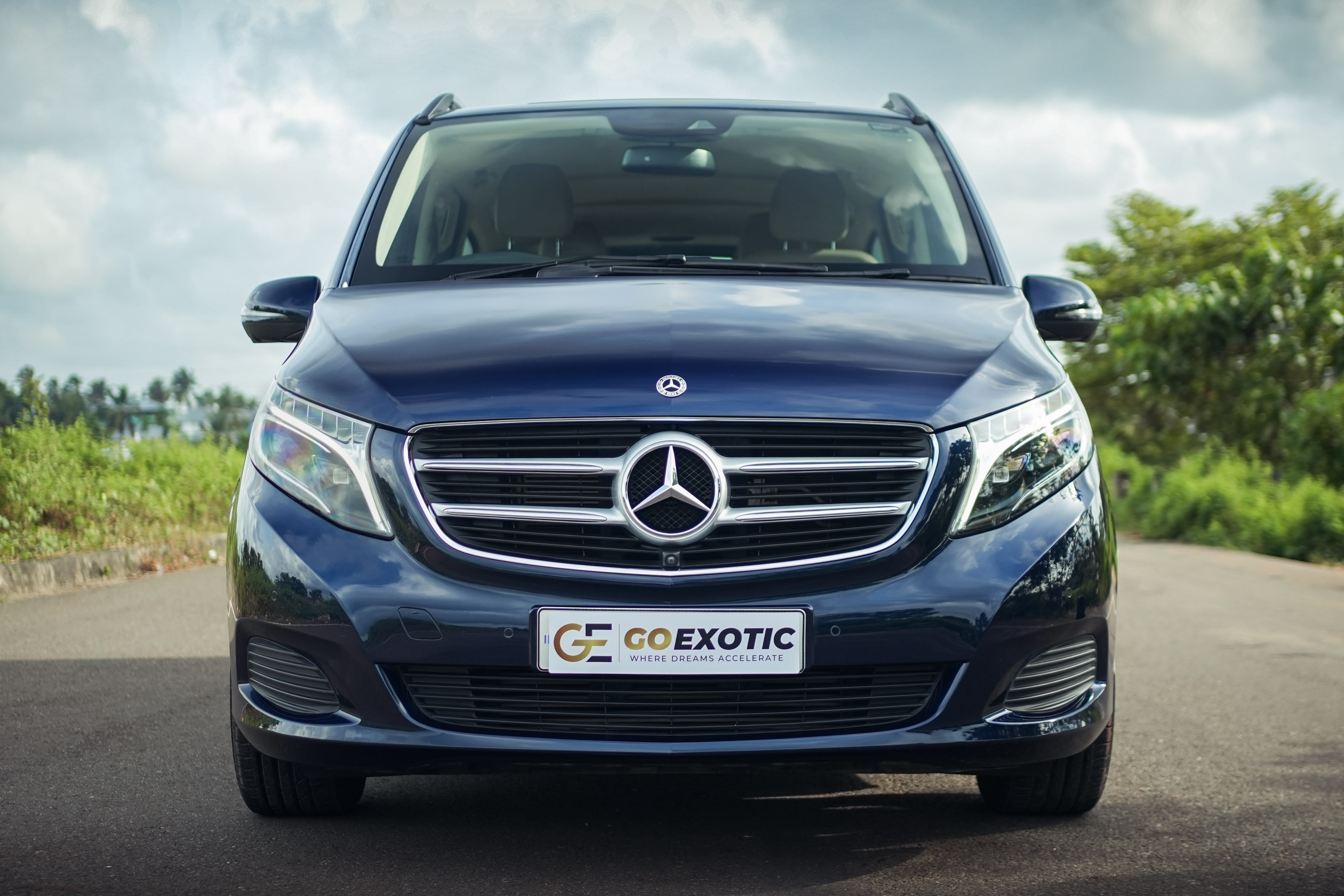 2019 MERCEDES BENZ V220D L EXCLUSIVE pre-owned luxury car