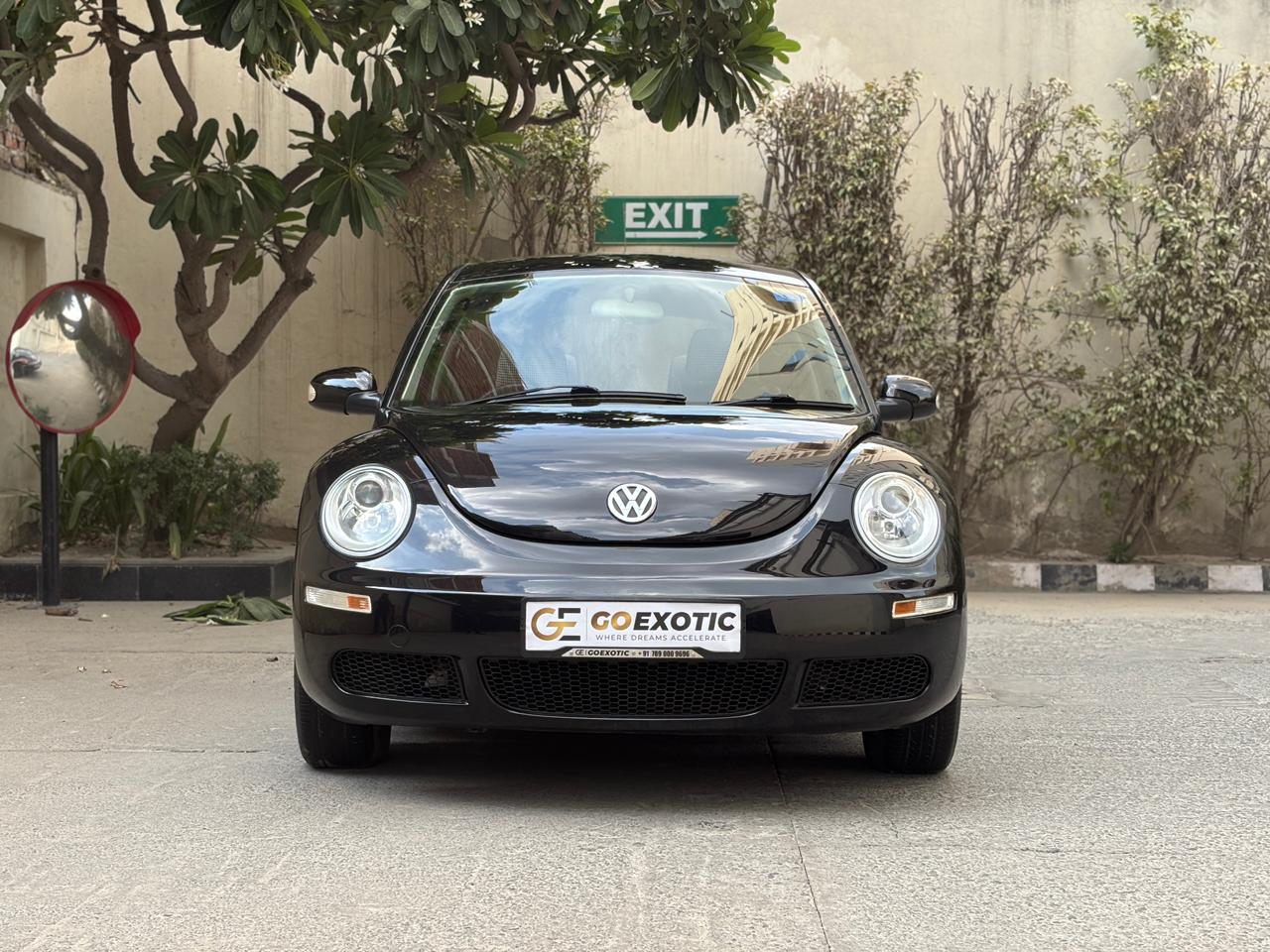 2011 VOLKSWAGEN BEETLE 