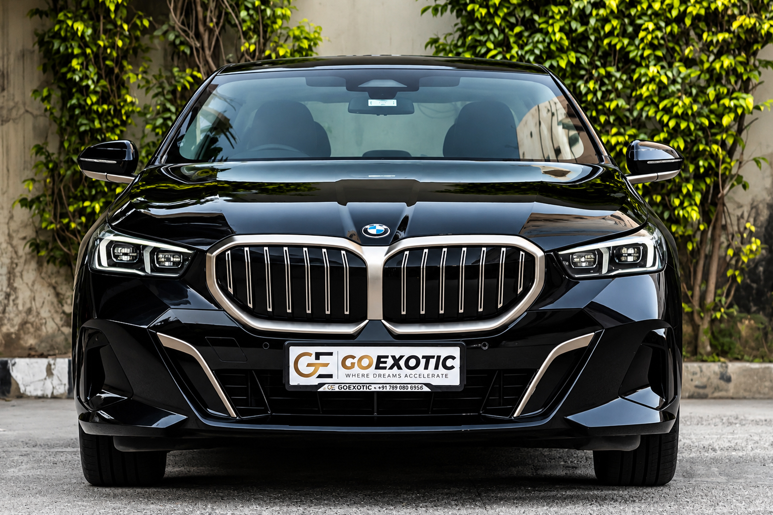 2025 BMW 530Li M SPORT pre-owned luxury car