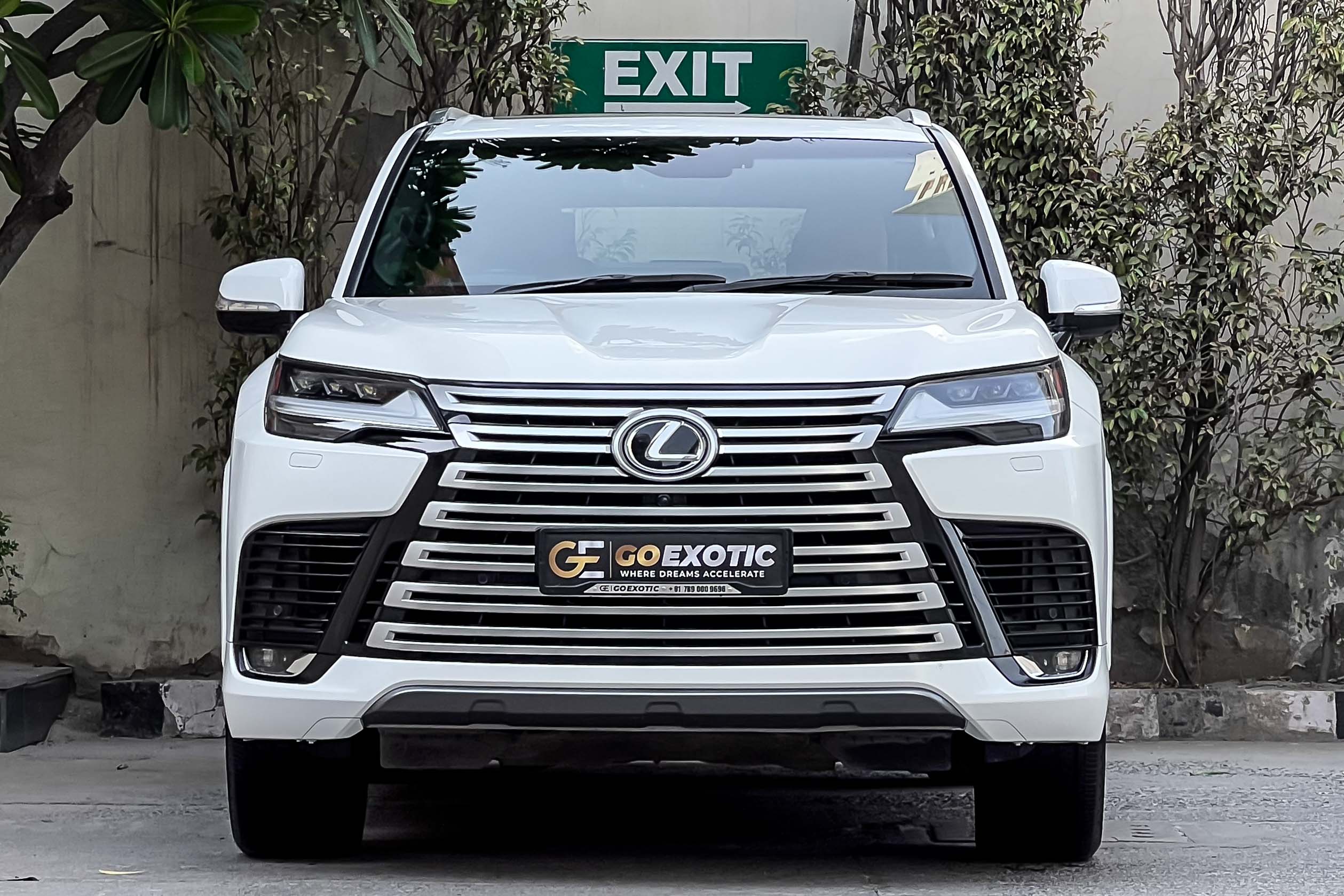 2023 LEXUS LX500d