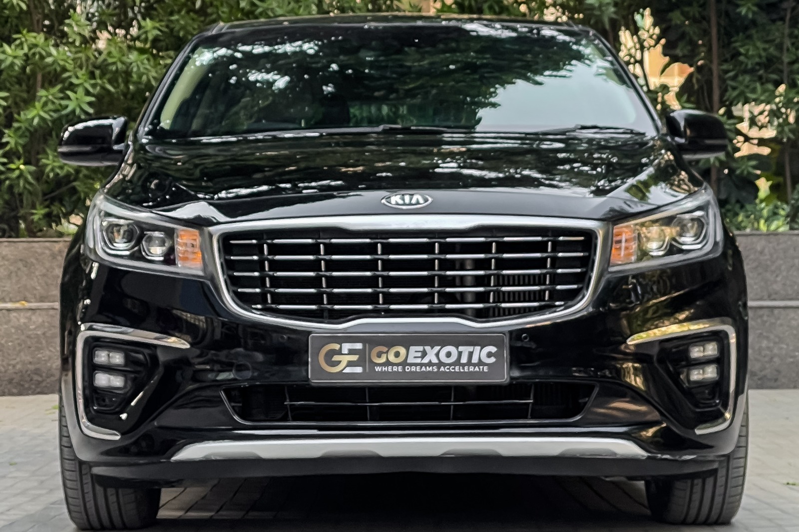 2020 KIA CARNIVAL LIMOUSINE AT  pre-owned luxury car