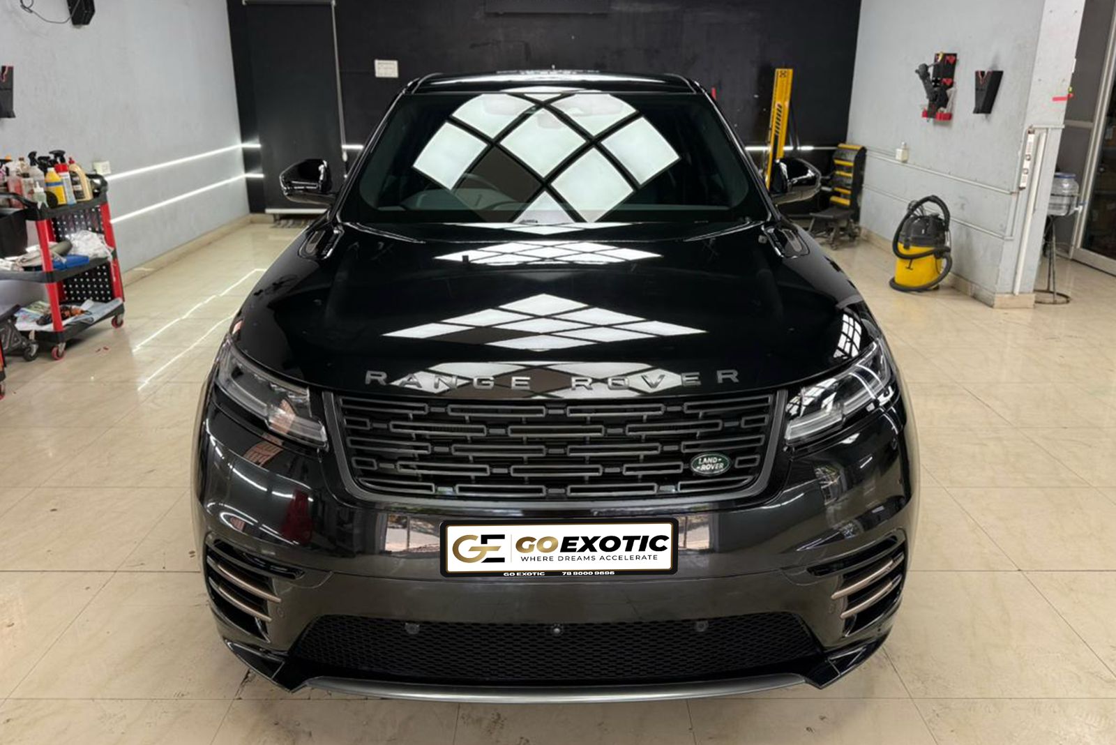 2025 RANGE ROVER VELAR HSE R DYNAMIC pre-owned luxury car