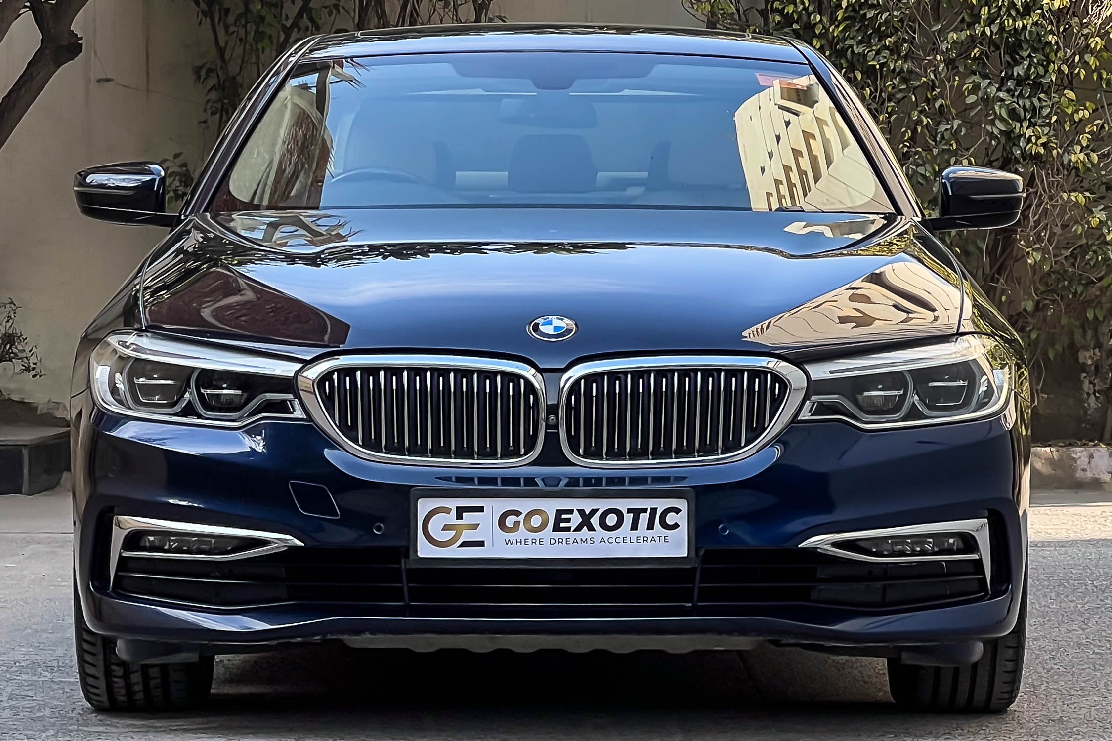 2020 BMW 520d LUXURY LINE pre-owned luxury car