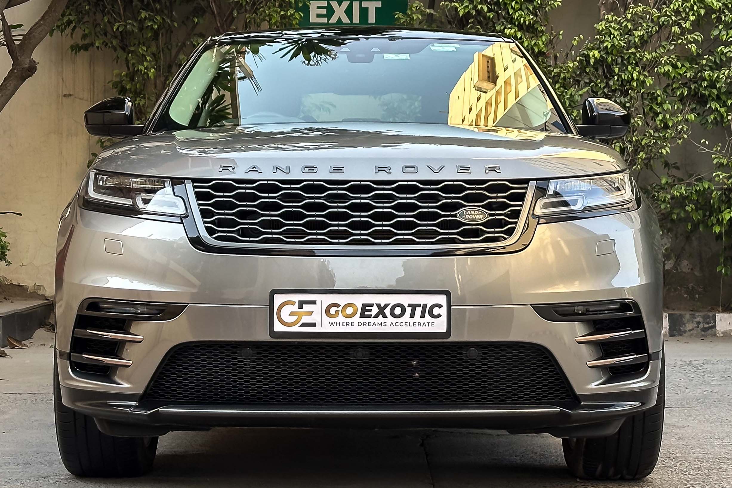 2019 RANGE ROVER VELAR R DYNAMIC S P250 pre-owned luxury car